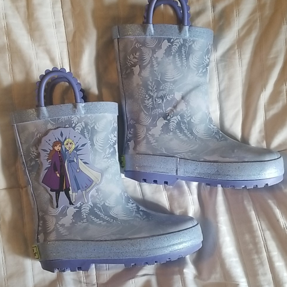 Frozen 2 boots